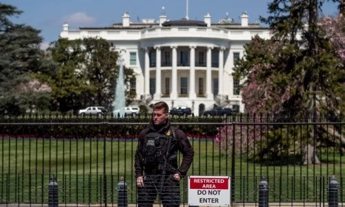 Μυστική Υπηρεσία: Όχημα προσπάθησε να μπει στον Λευκό Οίκο